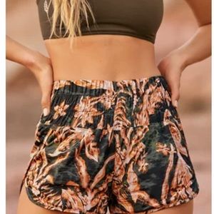Free People The Way Home Shorts Size Medium Black Combo Print